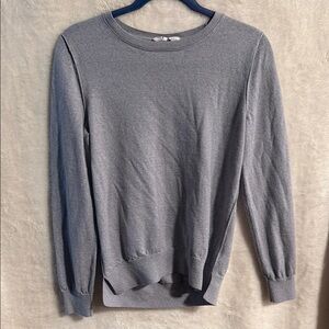 GAP light grey Crewneck 100% merino wool sweater. Excellent condition